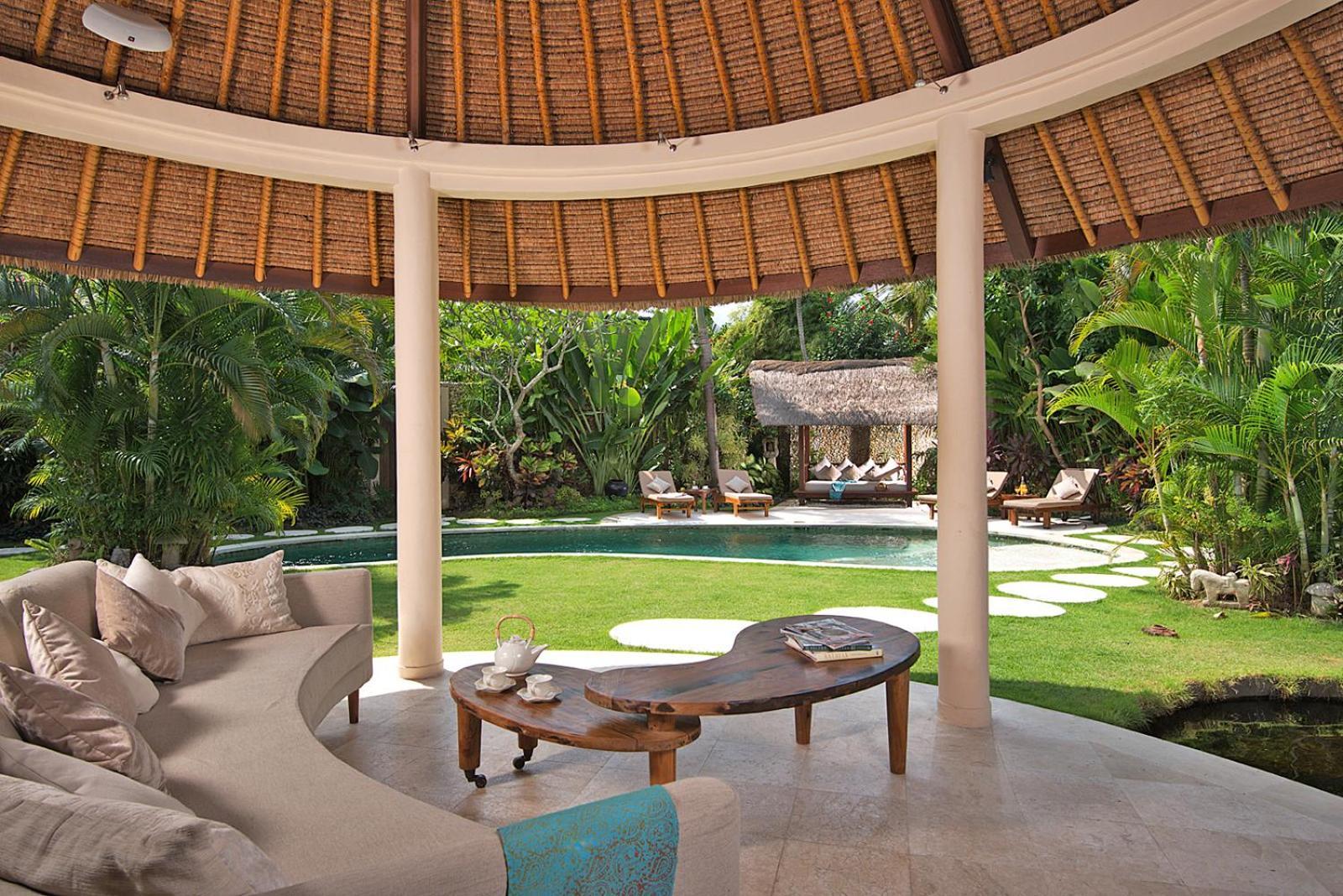 Villa Kubu Seminyak Buitenkant foto