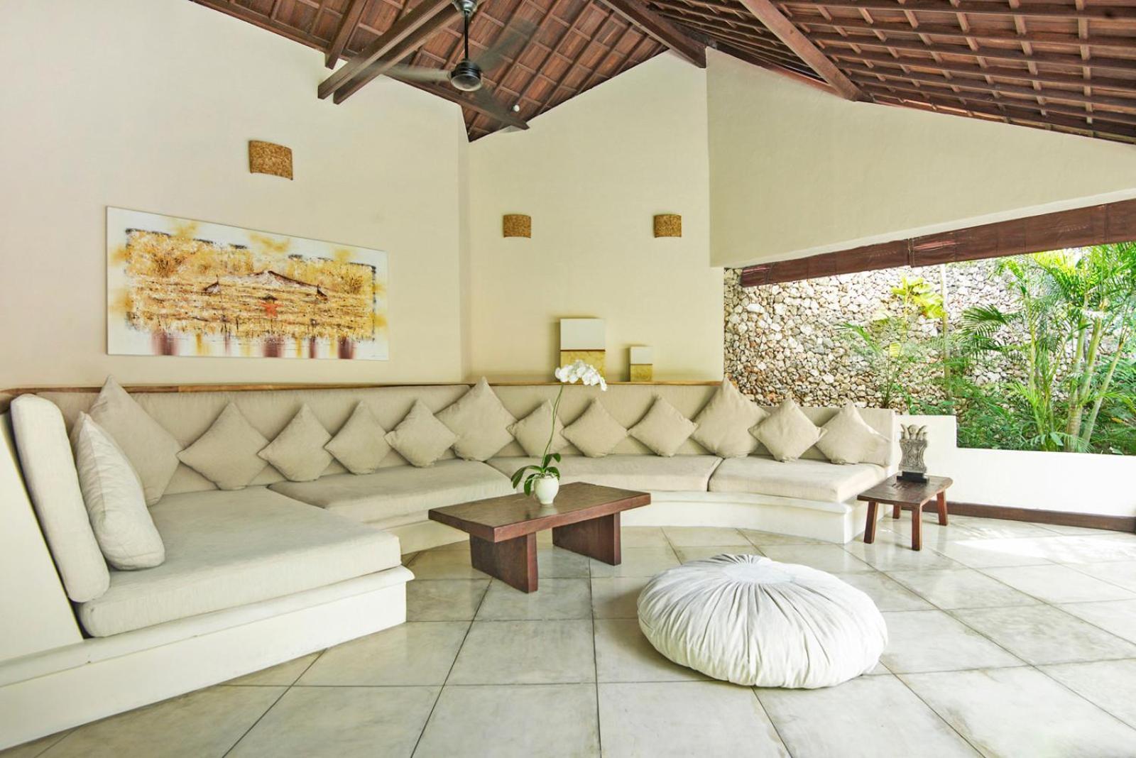 Villa Kubu Seminyak Buitenkant foto