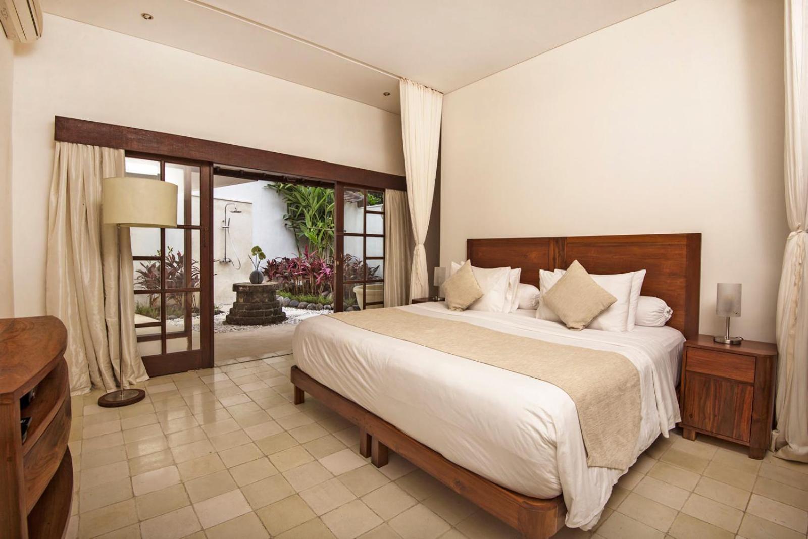 Villa Kubu Seminyak Buitenkant foto