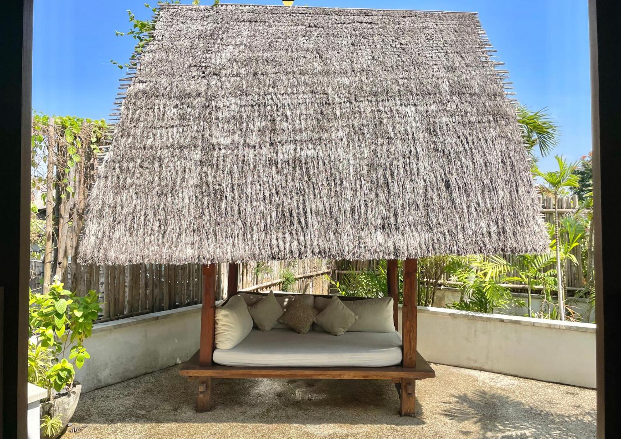 Villa Kubu Seminyak Buitenkant foto